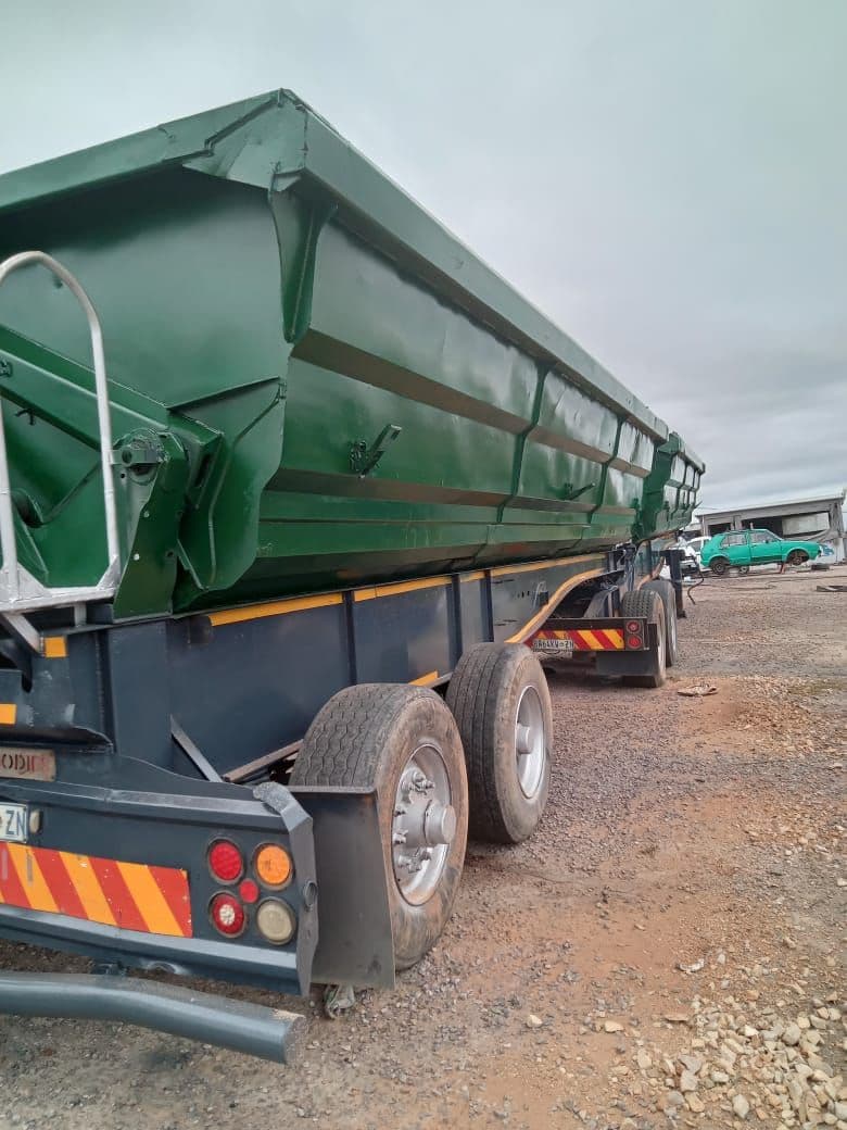 SA truck bodies 45cube sidetipper
